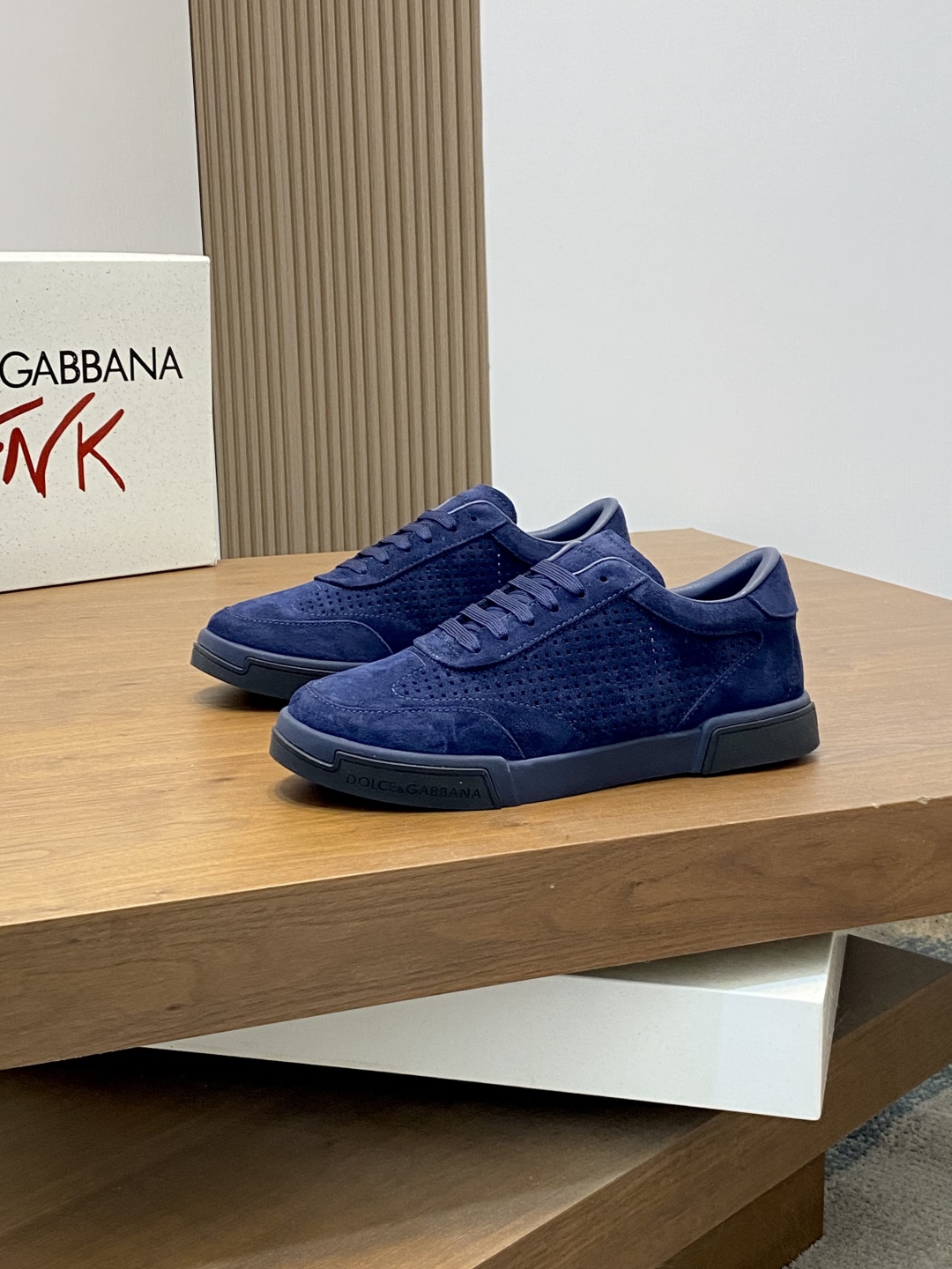 Dolce & Gabbana Men's Casual Fashion Sneakers, Comfortable and Minimalist 4 cmp i1743876190746 8899 0 2