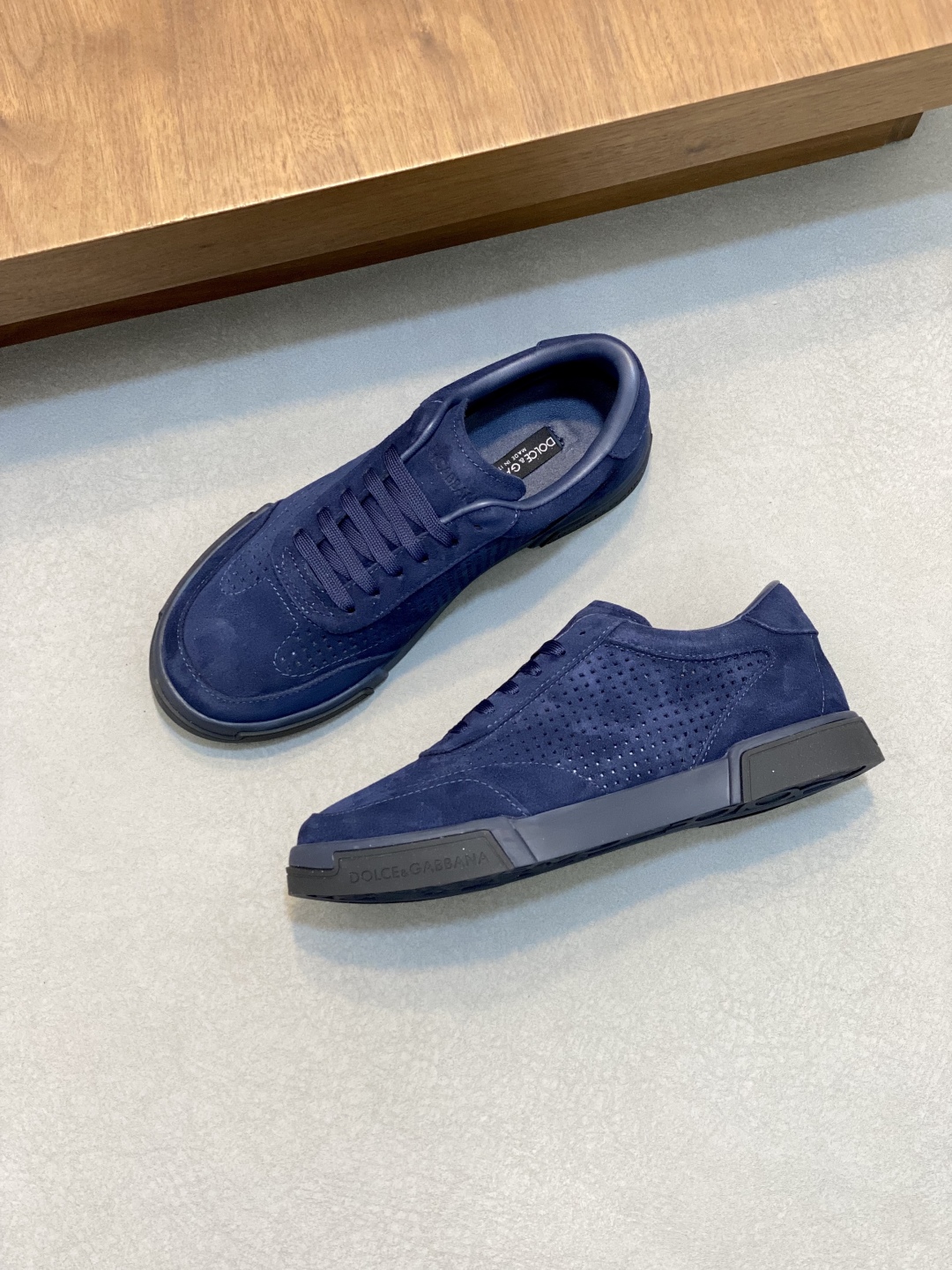 Dolce & Gabbana Men's Casual Fashion Sneakers, Comfortable and Minimalist 6 cmp i1743876190753 131 0 4