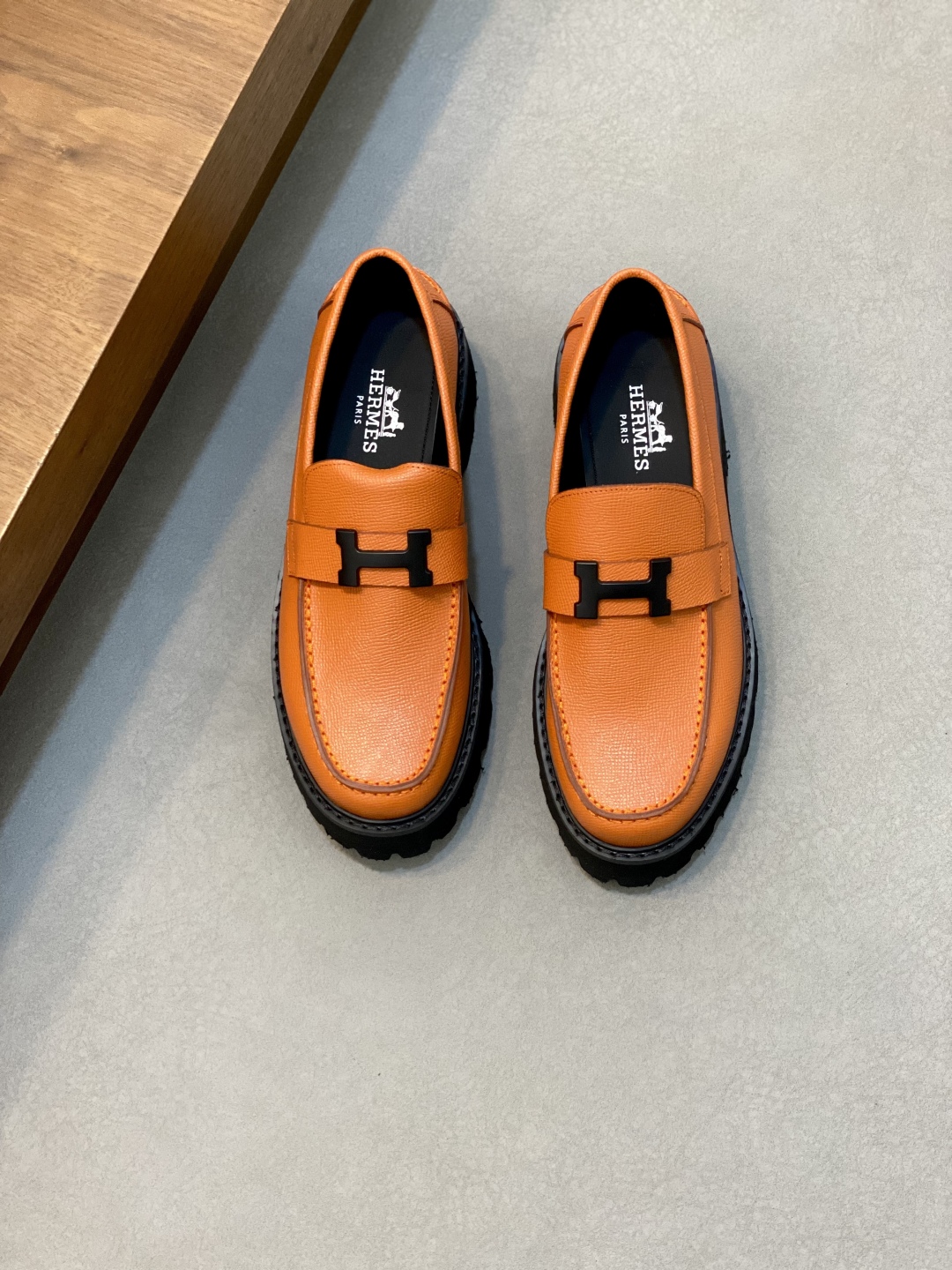 Hermes Men's Game Loafers in Calfskin Leather with Kelly Buckle - Slip-On Style 2 cmp i1743957574483 2106 0 0
