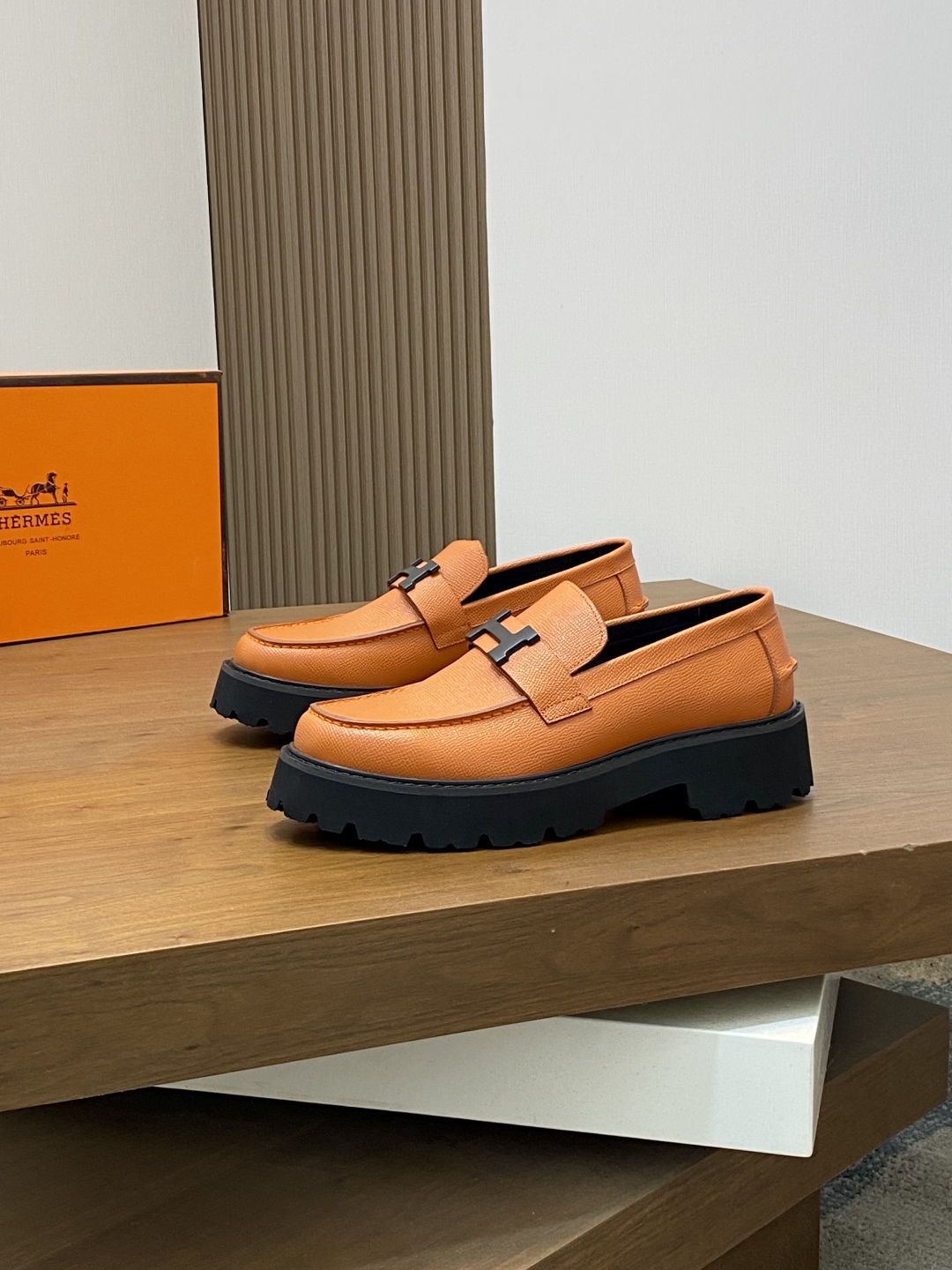 Hermes Men's Game Loafers in Calfskin Leather with Kelly Buckle - Slip-On Style 4 cmp i1743957612735 6636 0 2