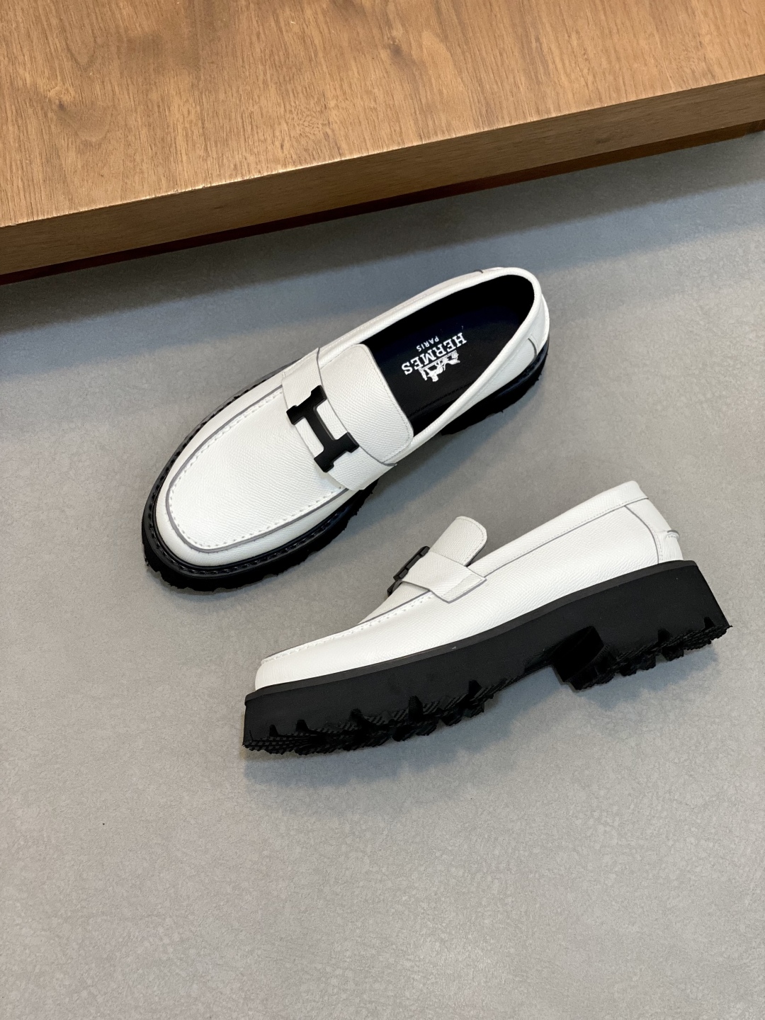 Hermes GAME White Leather Loafers with Kelly Buckle Slip-Ons, Sizes 39-44 6 cmp i1743957613696 709 0 4