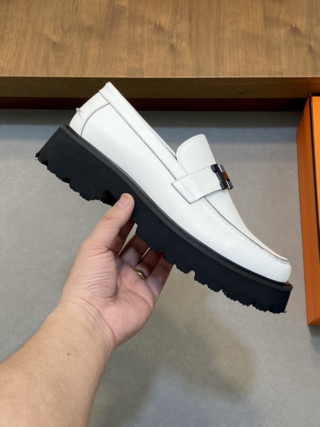 Hermes GAME White Leather Loafers with Kelly Buckle Slip-Ons, Sizes 39-44 5 cmp i1743957702105 8969 0 3