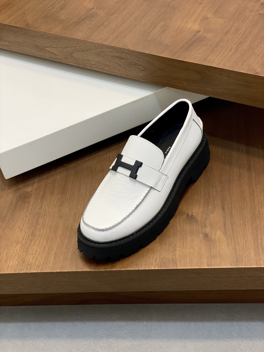 Hermes GAME White Leather Loafers with Kelly Buckle Slip-Ons, Sizes 39-44 7 cmp i1743957702155 9229 0 5