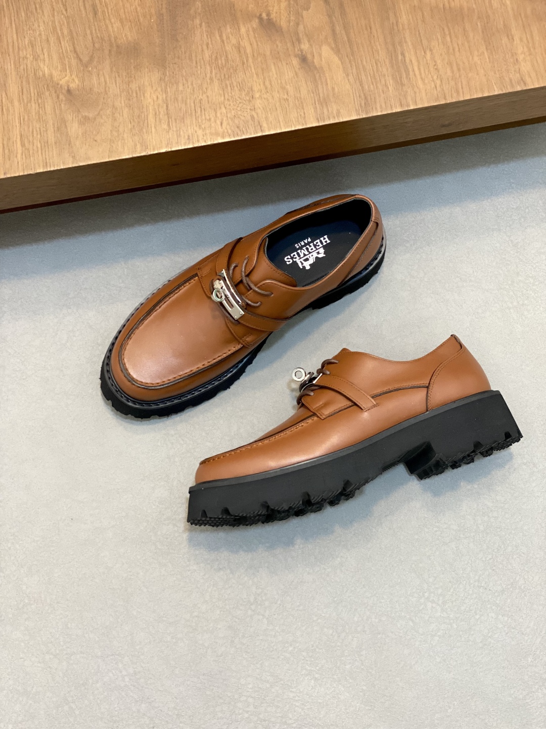 Hermes Men's Game Loafers in Matte Calfskin Leather with Kelly Buckle 6 cmp i1743957714358 9058 0 4