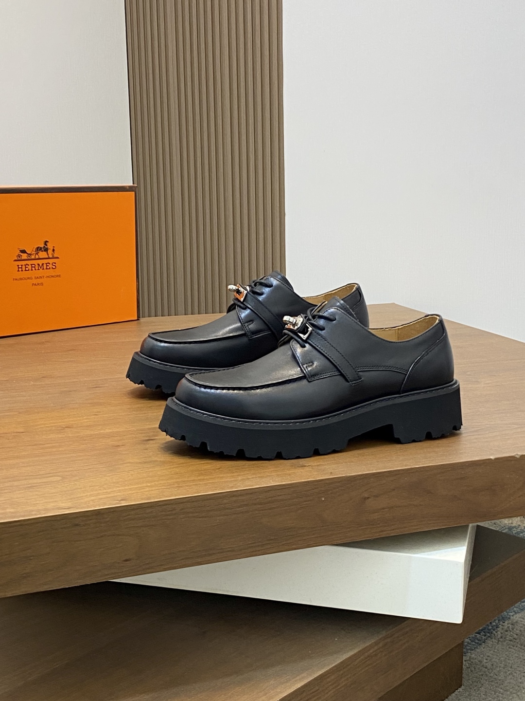 Hermes Men's Black Leather Loafers with Kelly Buckle - Urban Style 4 cmp i1743957797273 4981 0 0