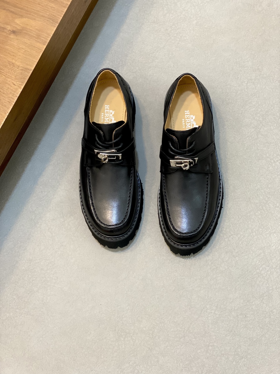 Hermes Men's Black Leather Loafers with Kelly Buckle - Urban Style 2 cmp i1743958057389 5703 0 0