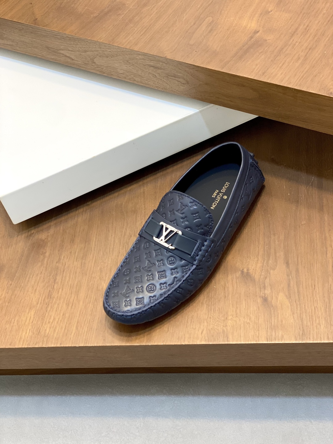 Louis Vuitton Men's Driving Loafers in Embossed Leather - Sizes 39 to 44 7 cmp i1743958632025 3302 0 5