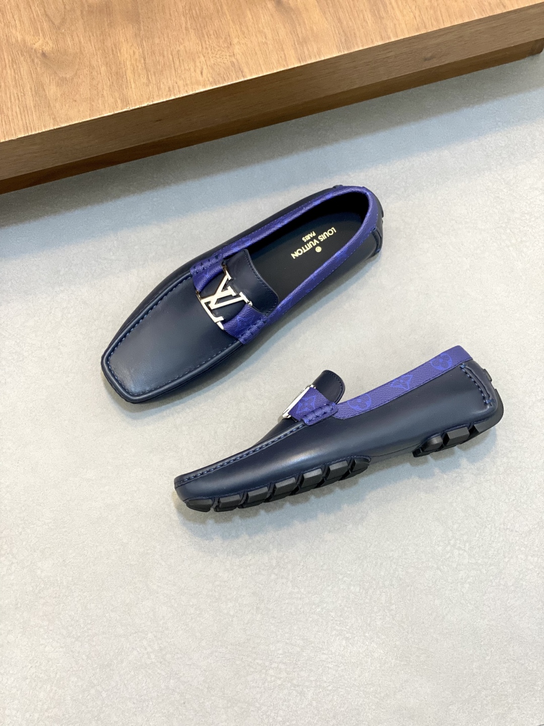 Louis Vuitton Classic Driving Loafers, Premium Leather, Handmade, Size 39-44 6 cmp i1743959074773 2758 0 4