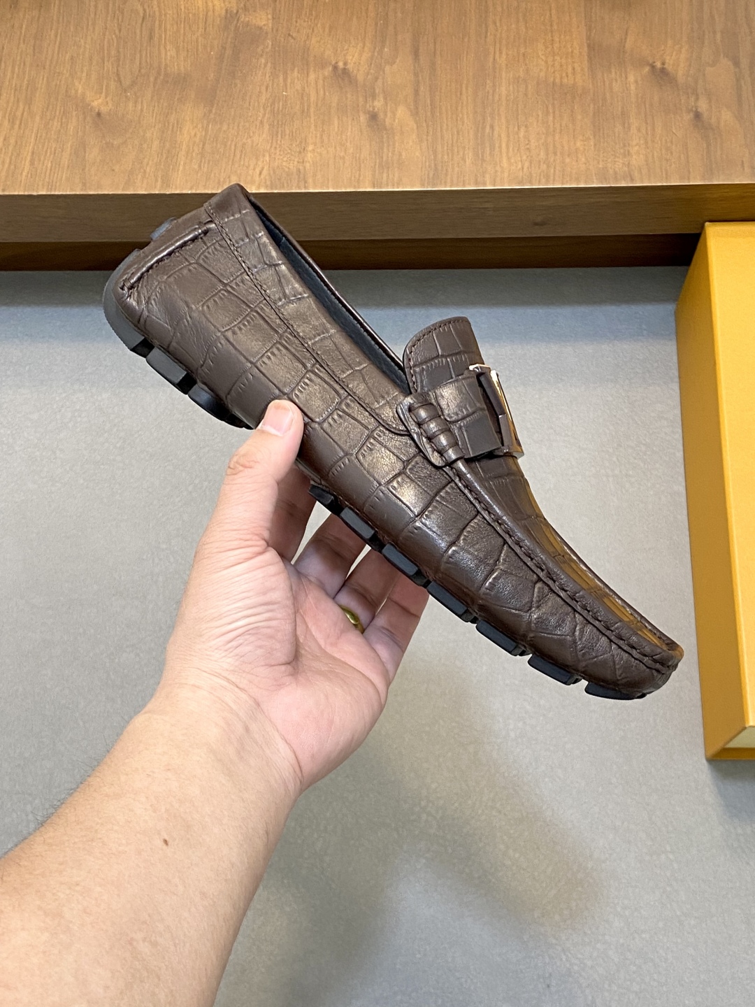 Louis Vuitton Men's Driver Loafers in Brown Croc-Embossed Leather, Size 39-44 5 cmp i1743959075853 6651 0 3