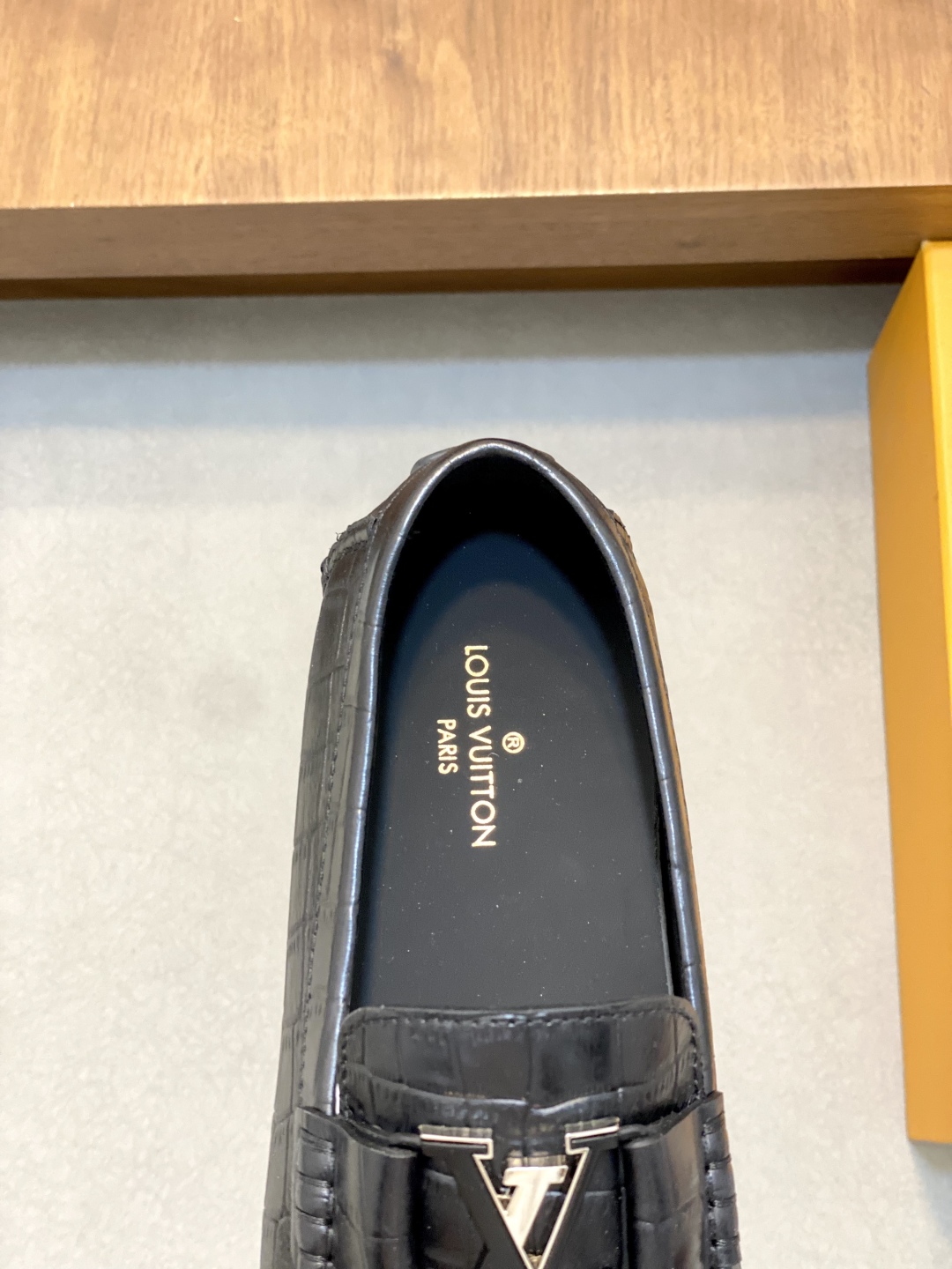 Louis Vuitton Men's Driving Loafers - Premium Leather, Comfortable & Stylish 8 cmp i1743959129964 3921 0 6