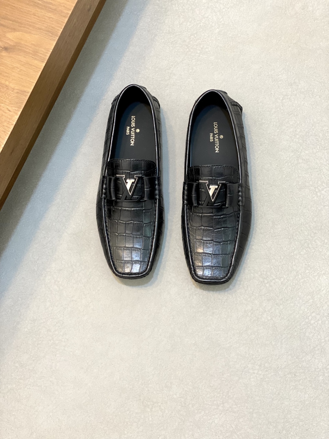 Louis Vuitton Men's Driving Loafers - Premium Leather, Comfortable & Stylish 2 cmp i1743959129996 8260 0 0
