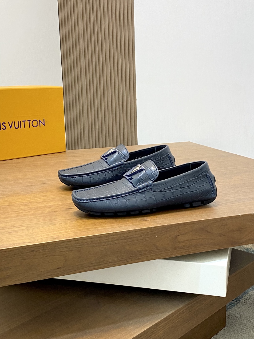 Louis Vuitton Men's Driving Loafers in Leather with Original Design | Size 39-44 4 cmp i1743959150484 1863 0 0