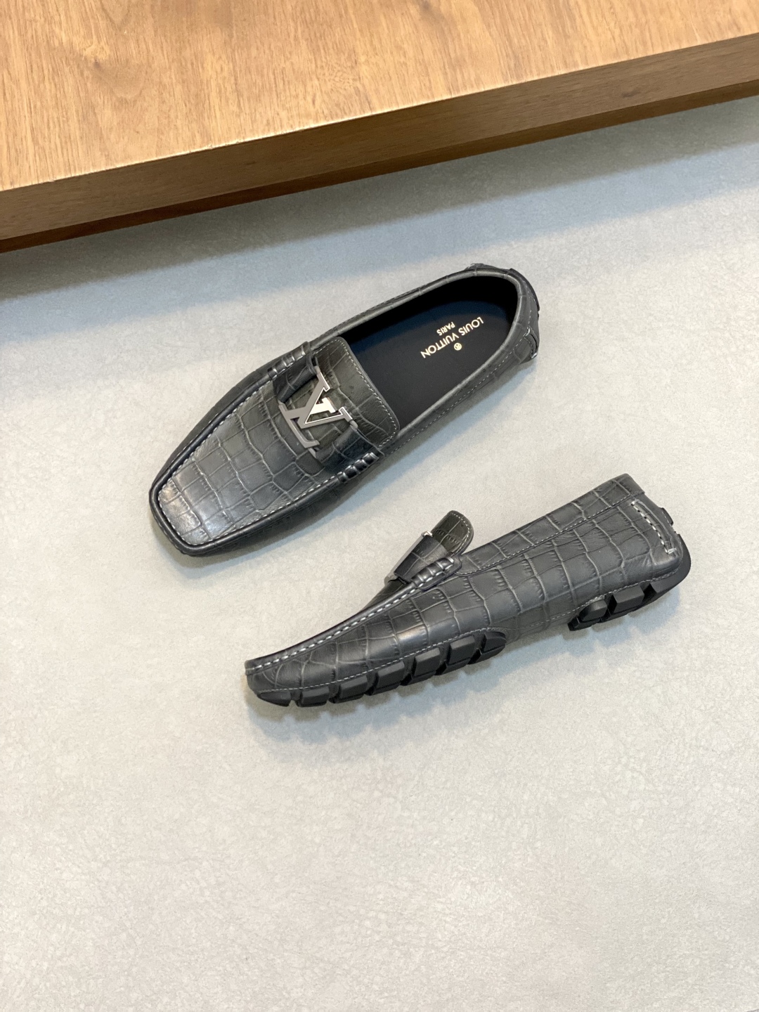 Louis Vuitton Men's Driving Moccasins Leather Loafers, Luxury Designer Shoes 6 cmp i1743959362144 6067 0 4