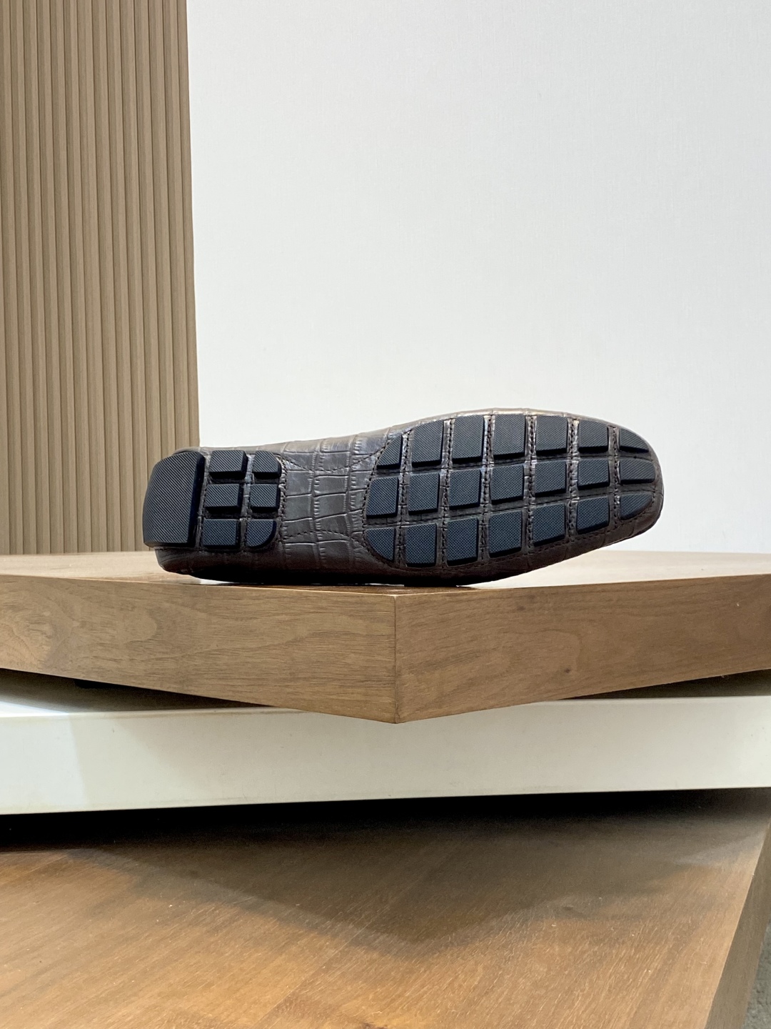 Louis Vuitton Men's Driver Loafers in Brown Croc-Embossed Leather, Size 39-44 10 cmp i1743959410307 9092 0 8