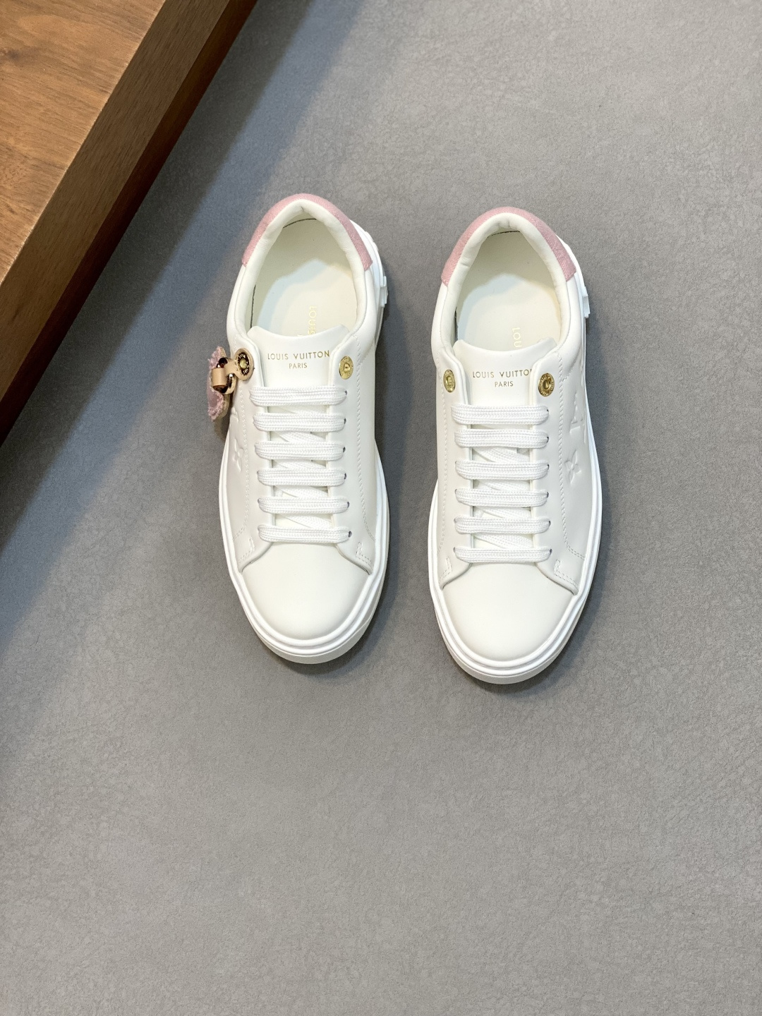 NO:620525,Brand LOUIS VUITTON Color Original Color Size 35-45 Couple Style Price Material Louis Vuitton New Casual Shoes!  Original quality Laban craftsmanship, the upper is made of cowhide printed cowhide, the lining is fashionable, simple and elegant, original LV outsole, Louis Vuitton, louis vuitton, louis vuitton, louis vuitton, cowhide19860909品牌LOUIS VUITTON 颜色原版配色 码数35-45情侣款 价格 材质路易威登新款 休闲鞋！原单品质拉邦工艺鞋面采用牛皮印花牛皮内里版型时尚 简单大气原版LV大底,路易威登,louis vuitton,louis vuitton,louis vuitton,cowhide,Men's shoes