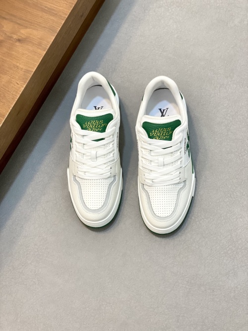 Louis Vuitton Trainer Sneaker Low White/Green Leather - Iconic Design 1 Louis Vuitton Trainer Sneaker Low White/Green Leather - Iconic Design