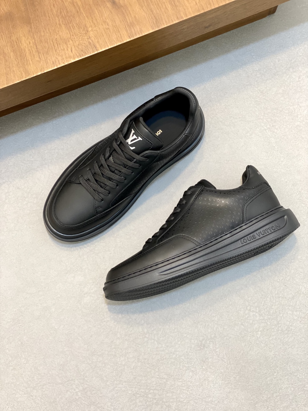 Men's Premium Leather Sneakers with Monogram Detail - Classic Style & Comfort 6 cmp i1744216685802 6667 0 4