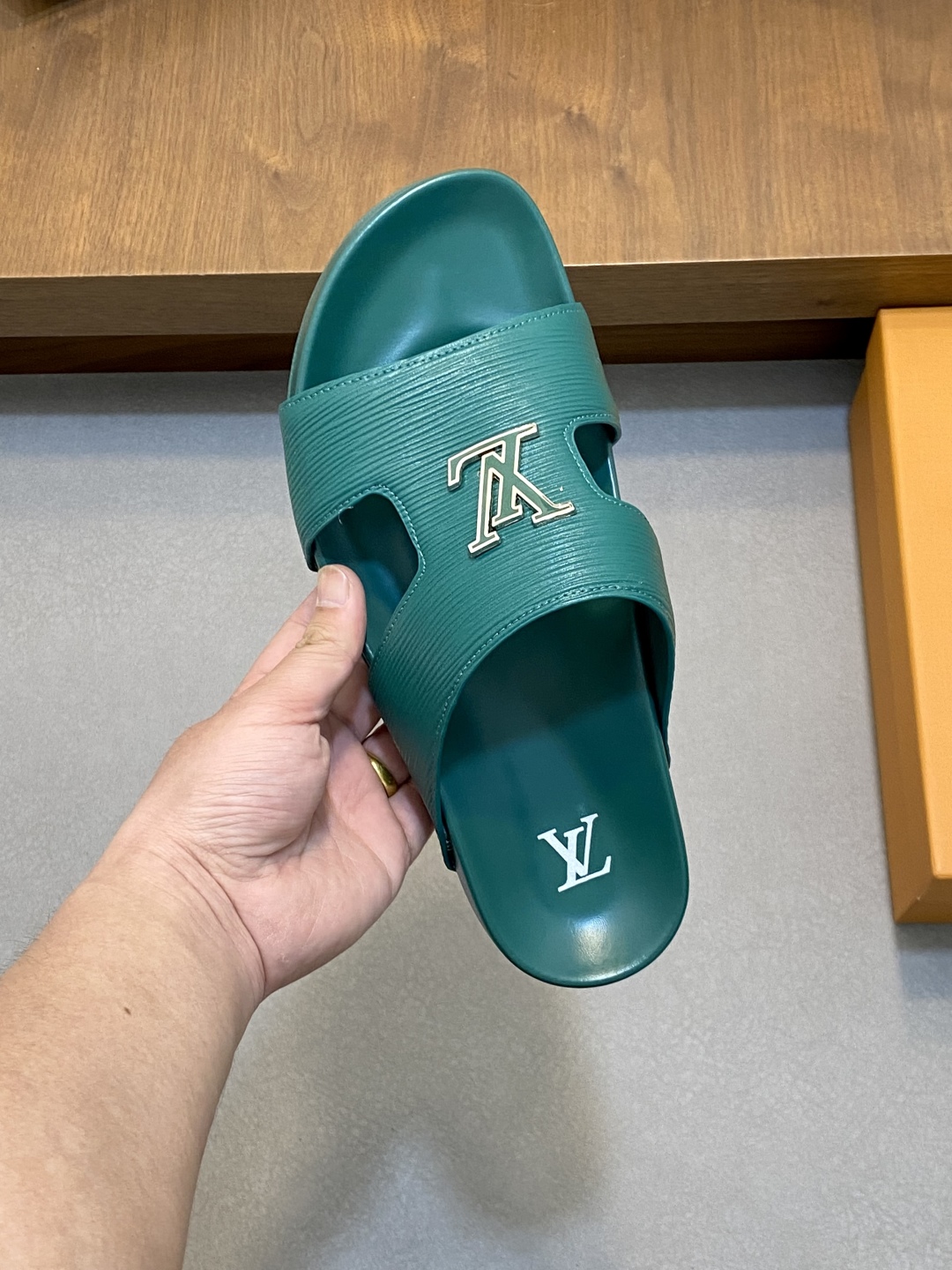 Louis Vuitton Green Monogram Embossed Rubber Slides Sandals Size 39-44 5 cmp i1744906968691 9314 0 3