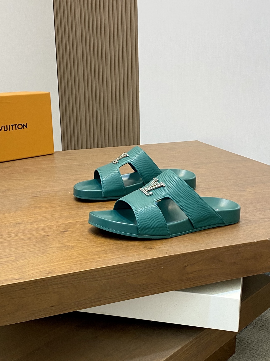 Louis Vuitton Green Monogram Embossed Rubber Slides Sandals Size 39-44 4 cmp i1744906968702 7101 0 2
