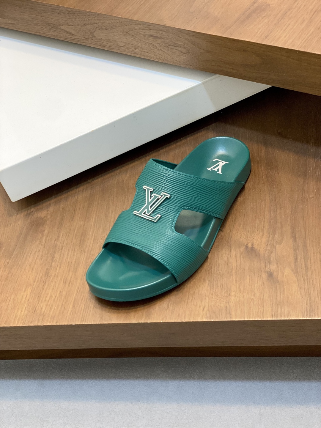 Louis Vuitton Green Monogram Embossed Rubber Slides Sandals Size 39-44 7 cmp i1744906968726 1819 0 5