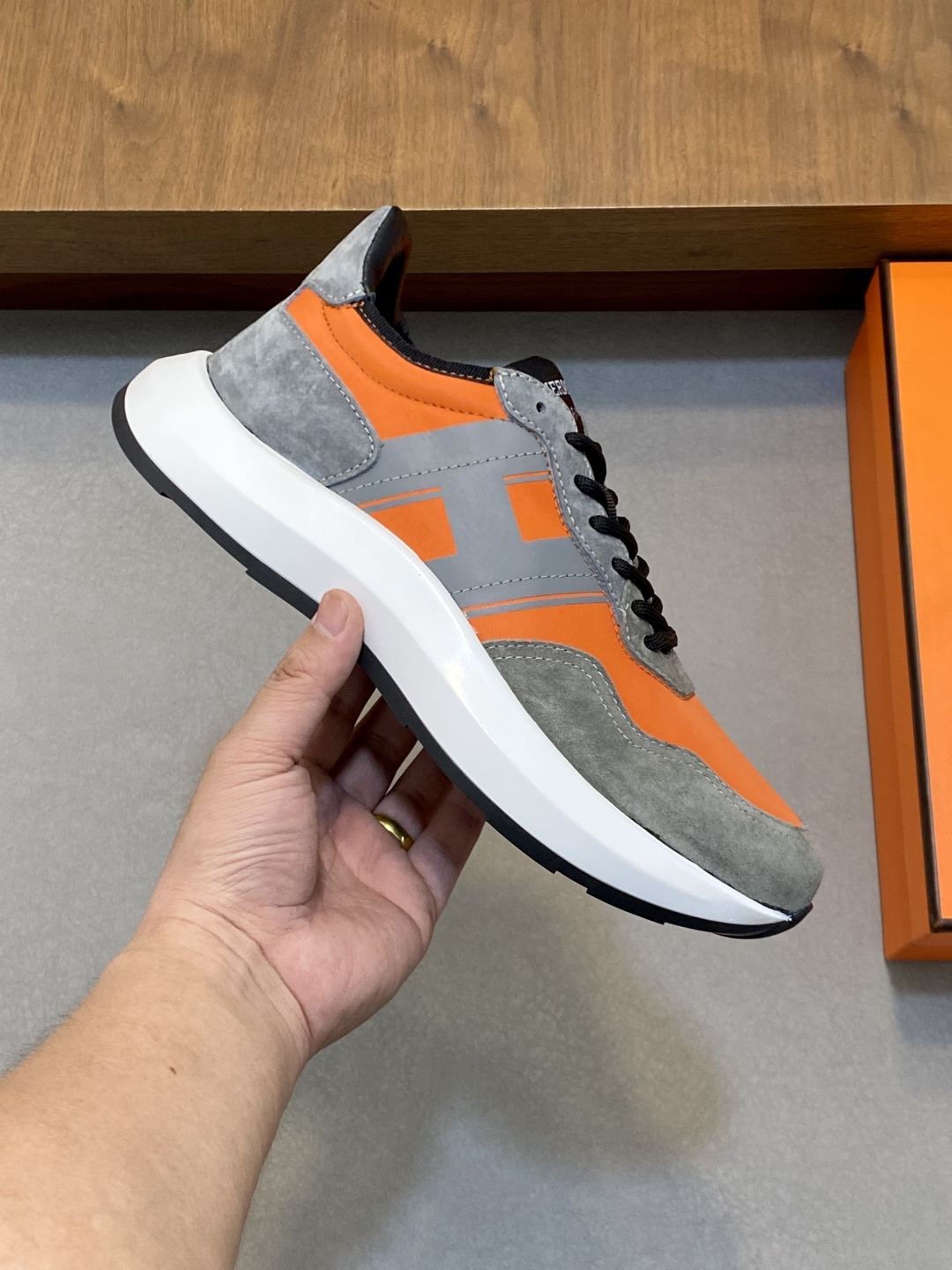 Hermès Haru Color Block Thick Sole Sneakers, Calfskin Leather, Urban Style 5 cmp i1744998654622 8290 0 3