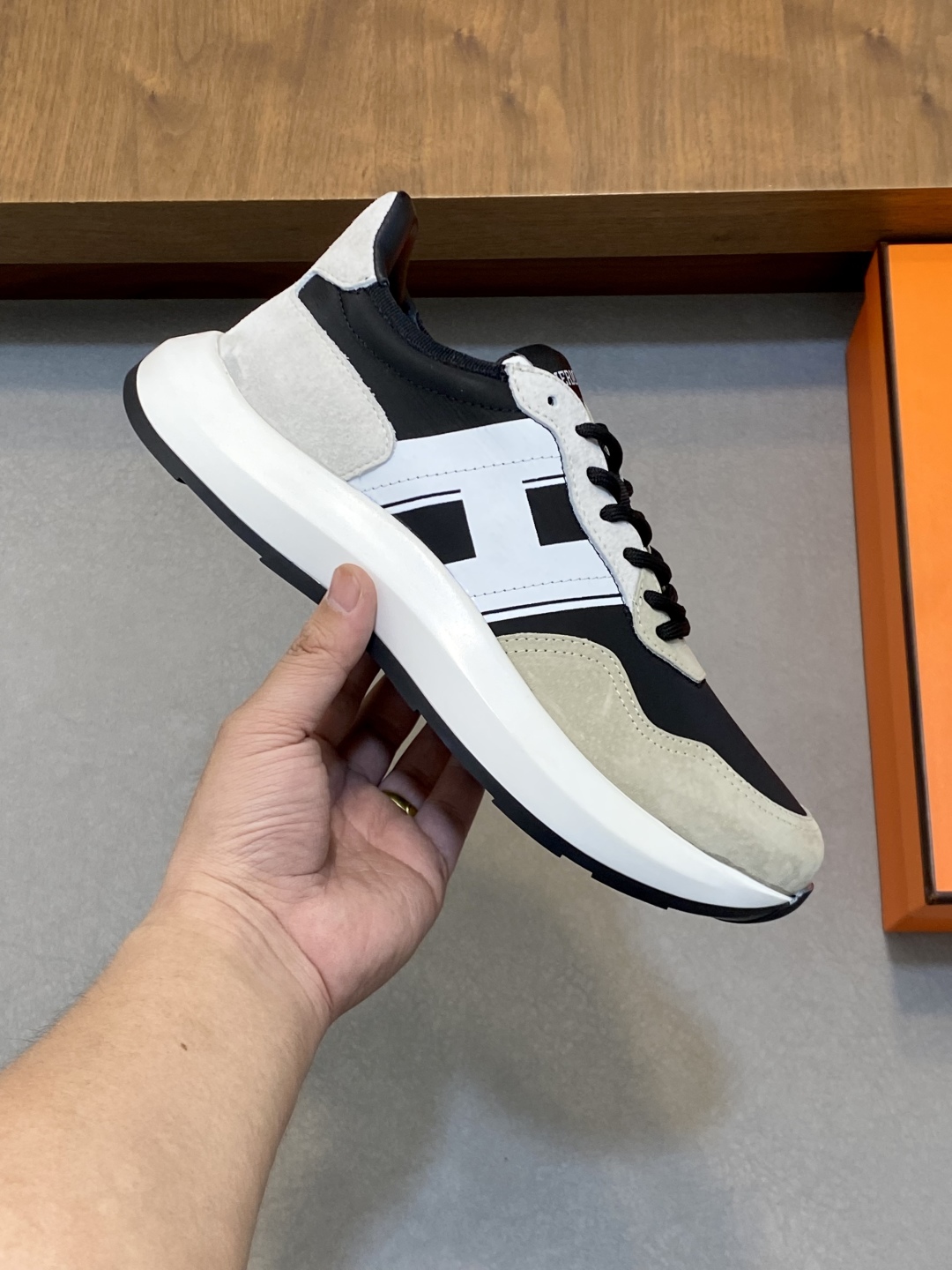 Hermes Haru Color Block Leather Derby Shoes Platform Sneakers 5 cmp i1744998922512 3599 0 3