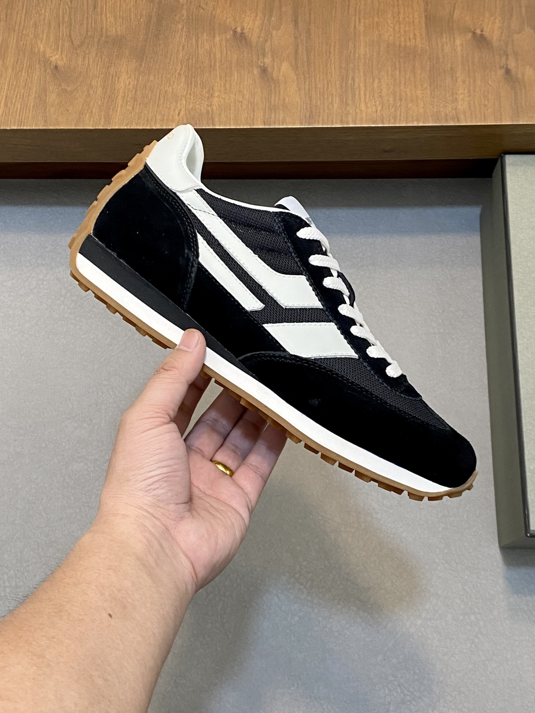 TOM FORD Men's Low-Top Retro Sneakers - Stylish Casual Shoes, Size 39-44 5 cmp i1745037963032 3016 0 3