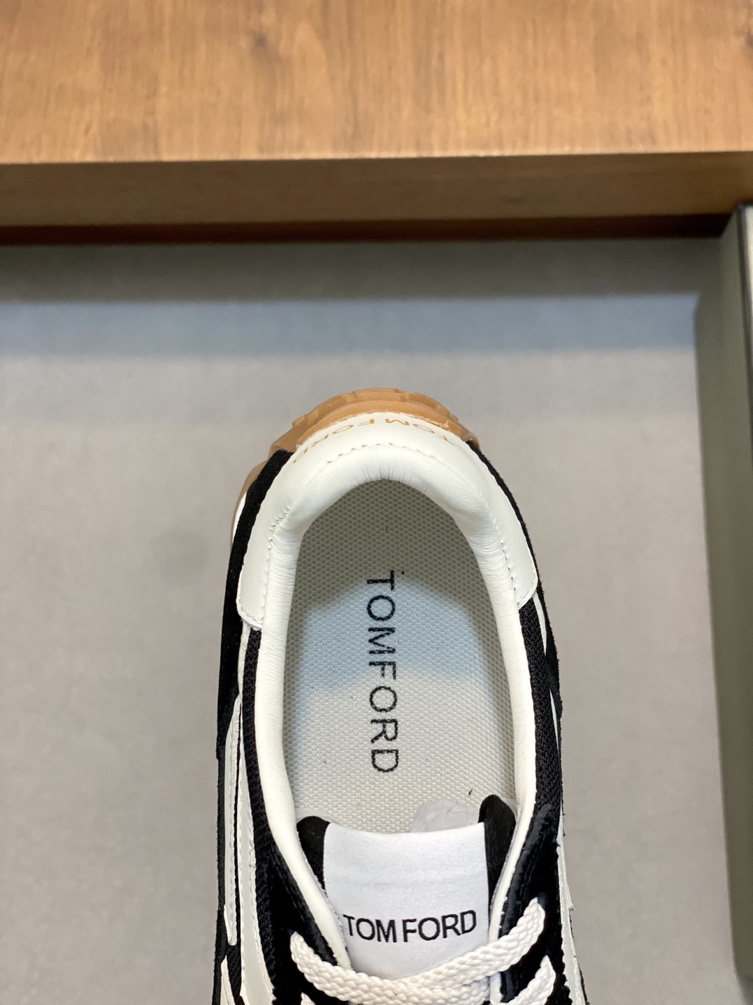 TOM FORD Men's Low-Top Retro Sneakers - Stylish Casual Shoes, Size 39-44 8 cmp i1745037963091 2130 0 6