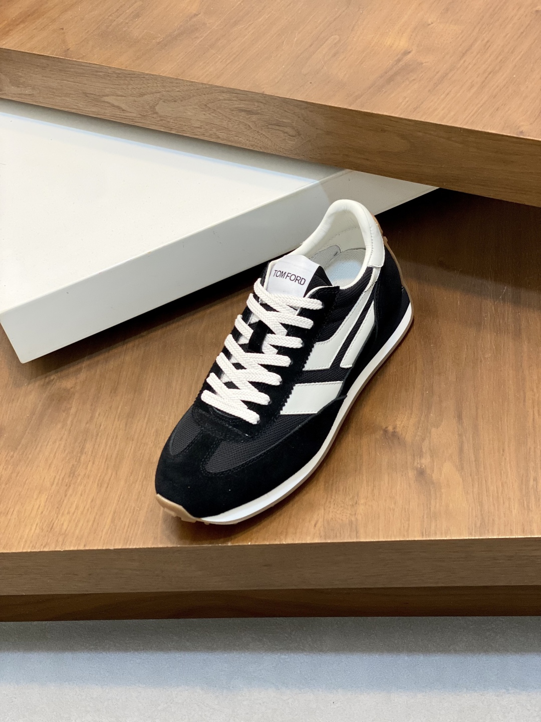 TOM FORD Men's Low-Top Retro Sneakers - Stylish Casual Shoes, Size 39-44 7 cmp i1745037965613 7677 0 5