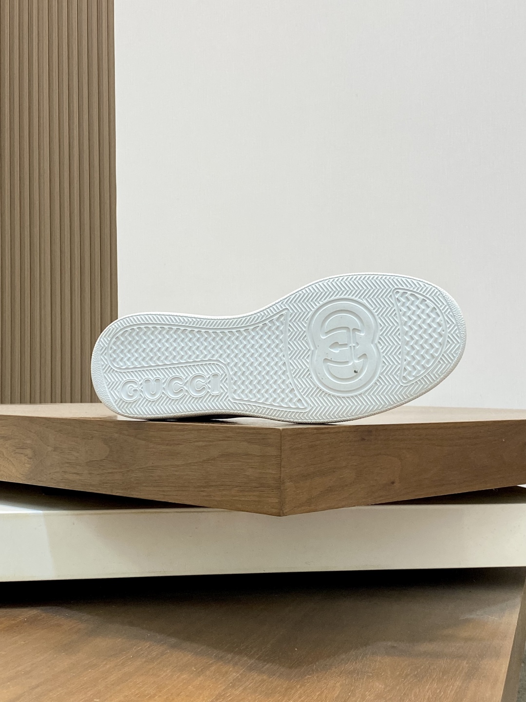 Gucci Leather Sneakers With Embroidered Logo, Luxurious Calfskin Shoes 10 cmp i1745253808035 5872 0 8
