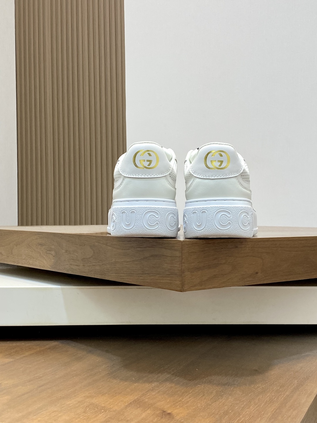 Gucci Leather Sneakers with Embroidered Logo - Premium Quality 9 cmp i1745253936737 9465 0 7