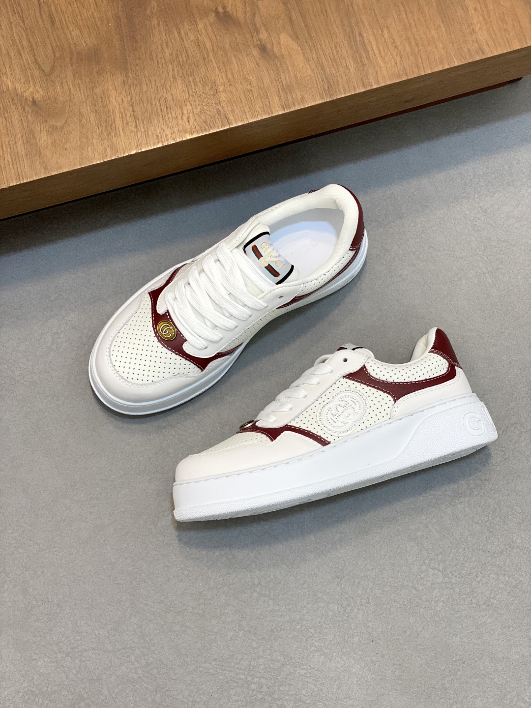 Gucci Leather Low-Top Sneakers, Women's Fashionable Athletic Shoes Size 39-44 6 cmp i1745253970913 1876 0 4