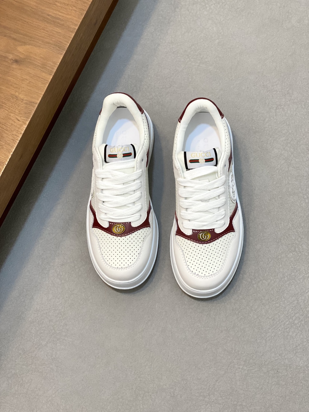 Gucci Leather Low-Top Sneakers, Women's Fashionable Athletic Shoes Size 39-44 2 cmp i1745253970918 107 0 0