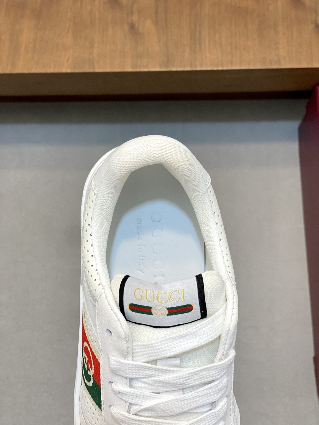 Gucci White Leather Sneakers with Embroidered Brand Logo and Perforated Toe 8 cmp i1745253982106 4826 0 6