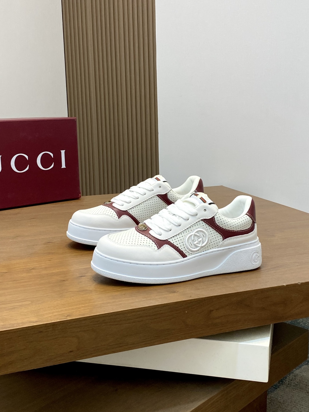 Gucci Leather Low-Top Sneakers, Women's Fashionable Athletic Shoes Size 39-44 4 cmp i1745254006279 4571 0 0