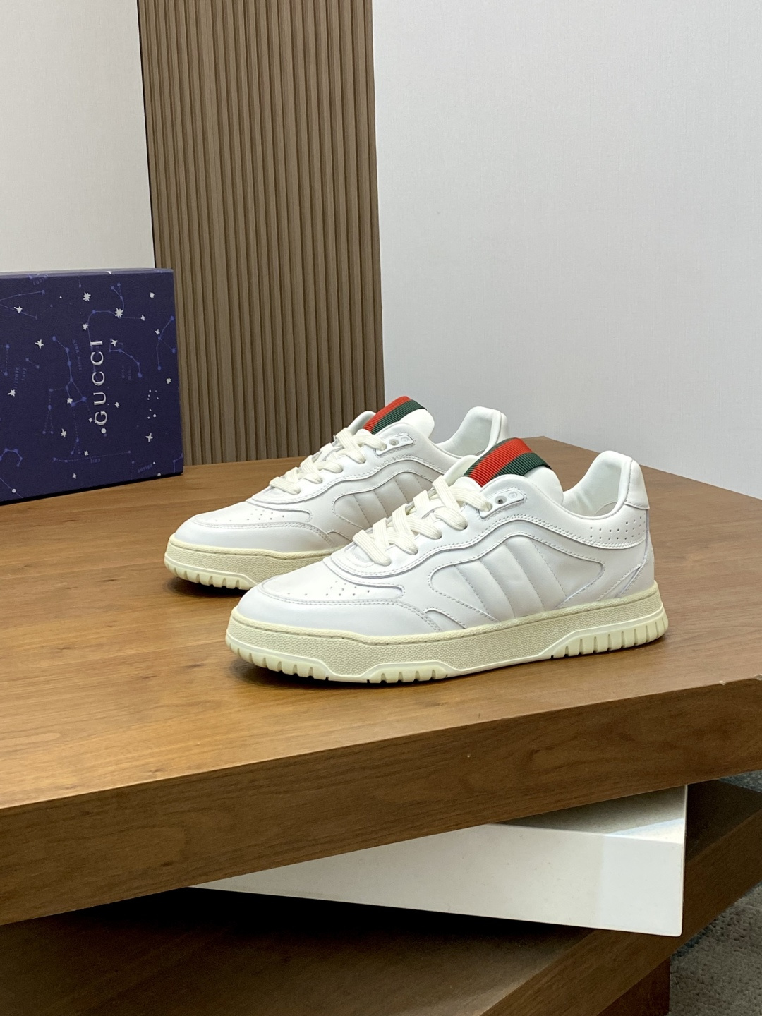 NO:280266,【G U C ＊I】Original high-quality, classic casual style for men, regular code 39-44 (5-10) cloth, full leather, updated simultaneously!  Original single high-quality products. Exclusive original single customized latest brand elements pierced double G canvas with grained calfskin!  Full calfskin is attached to the inner lining, latex force foot pad!  Original TPU bottom!  goods!  Look at the details carefully, the texture is super strong!  But 11 can withstand all kinds of tests!  G786186, 38, 45 Customized No Returns and Exchanges, Cowhide19860909【G U C ＊I】 原单高品 男士经典休闲款 正码39一44(5－10） 布 全皮 同步更新！原单高品.独家原单订制最新品牌元素刺透双G帆布配粒面小牛皮！内里附垫全小牛皮,乳胶回力垫脚！原TPU大底！货！品质细看细节图,质感超强！可11经得起各种考验！G786186,38,45定做不退换,,cowhide,Men's shoes