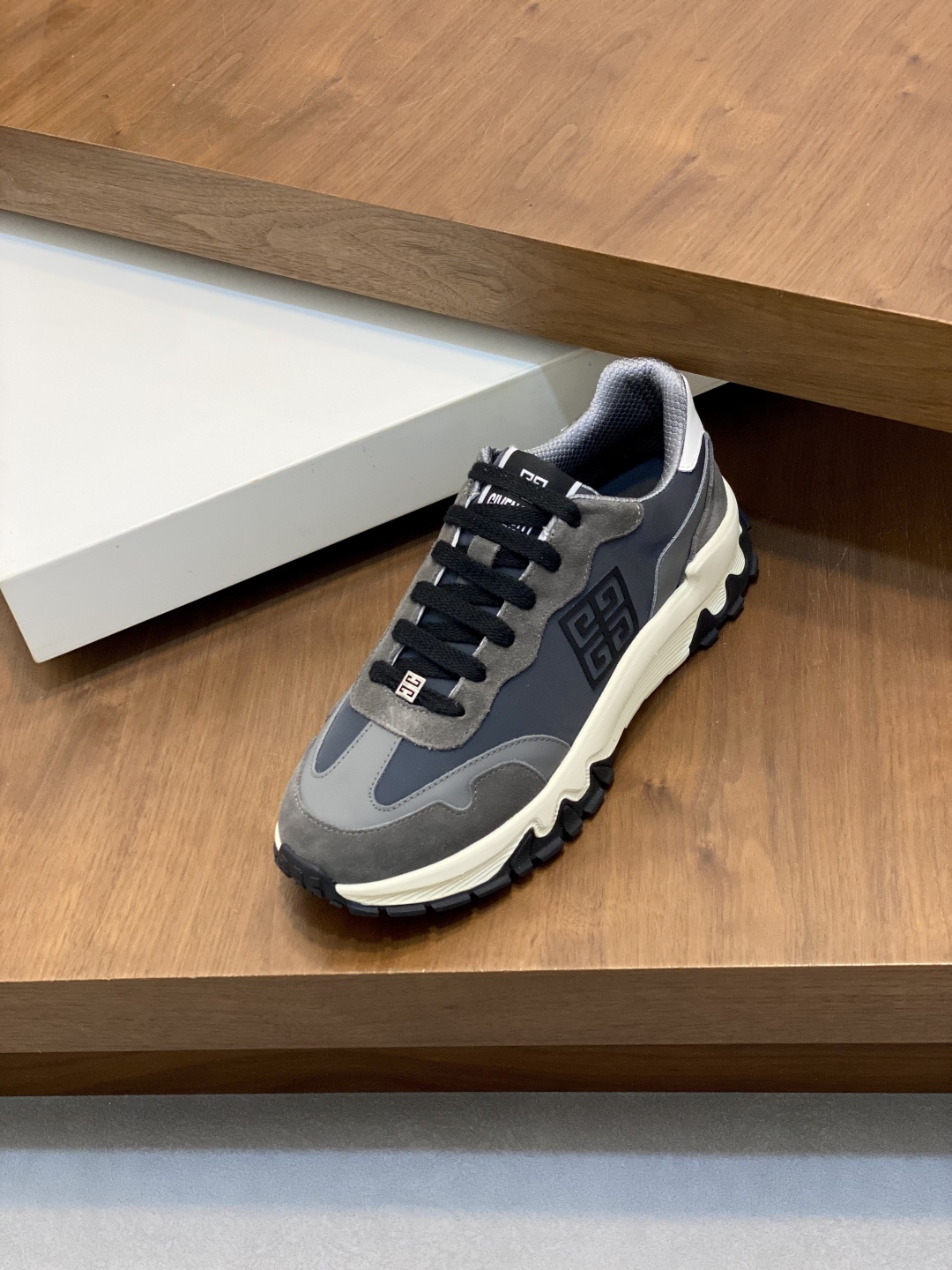 GIVENCHY Men's GIV 1 Leather Sneakers - Stylish & Comfortable, Height Increasing 7 cmp i1745426141009 4611 0 5