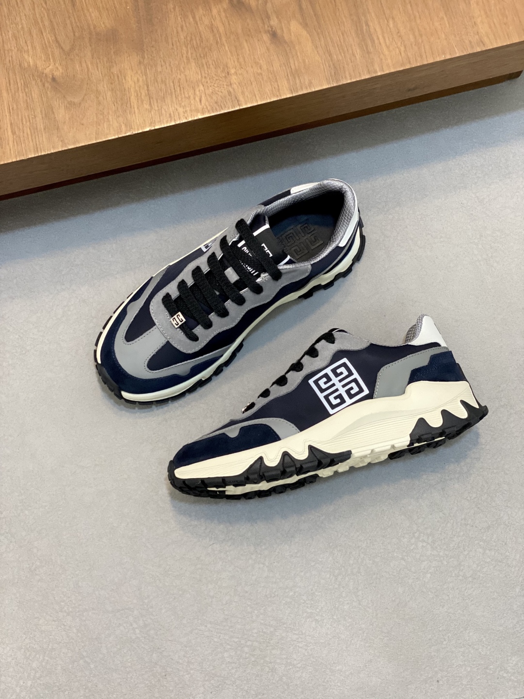 GIVENCHY Men's Thick Sole Height Increasing Casual Sneakers - Stylish & Comfortable 6 cmp i1745426209572 5547 0 4
