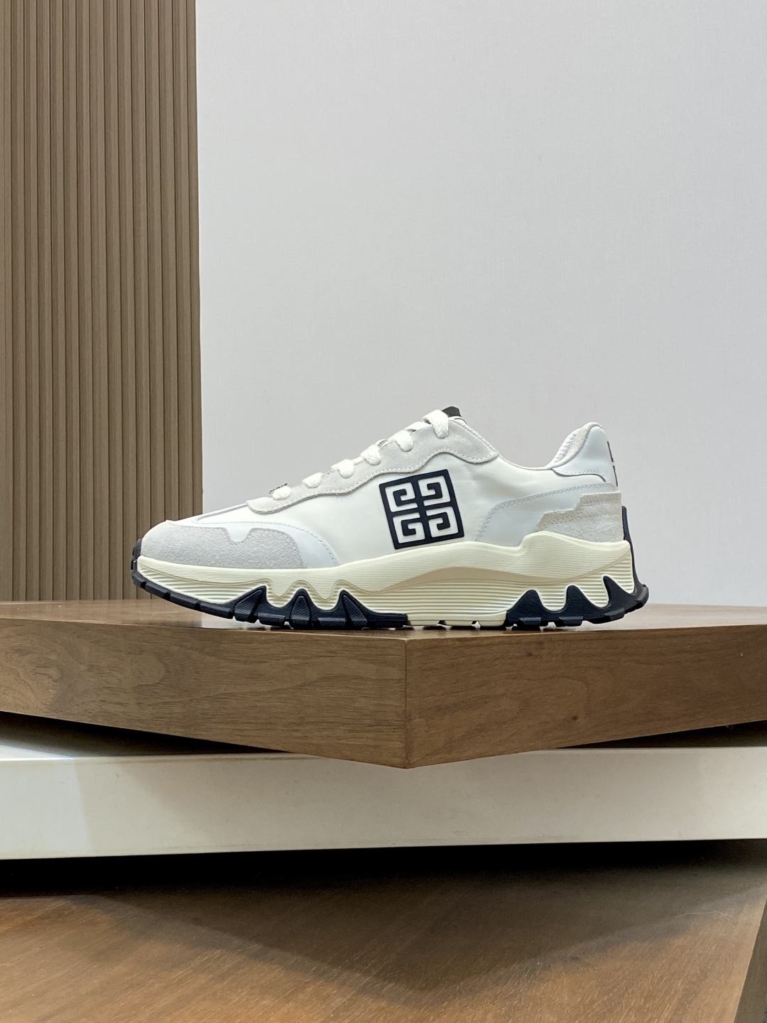 Giv *y Men's White Leather Platform Sneakers with 4G Logo 3 cmp i1745426615219 3497 0 1