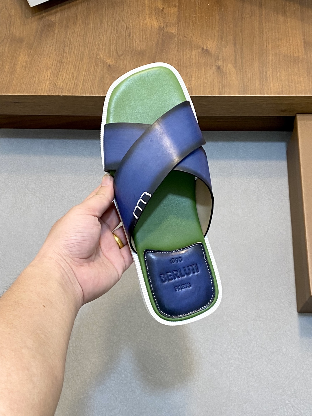 BERLUTI Men's Leather Criss-Cross Sandals Handmade Summer Beach Slippers 5 cmp i1745601619433 2349 0 3