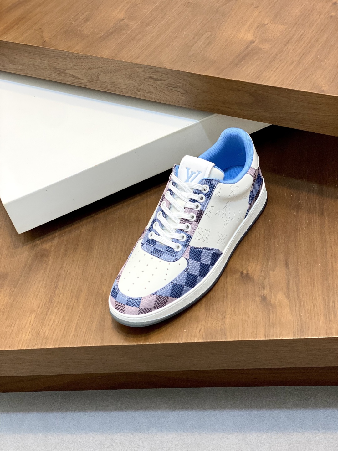 Louis Vuitton Men's Nappa Leather Sneakers with Damier Pattern, Sizes 38-44 7 cmp i1745684833606 7165 0 5