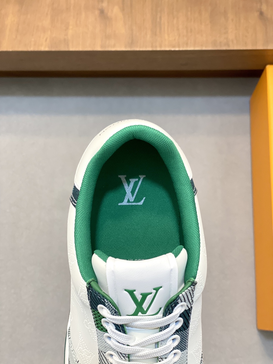 Louis Vuitton Men's Nappa Leather Sneakers with Checkered Trim - Sizes 38-44 8 cmp i1745684876788 3781 0 6