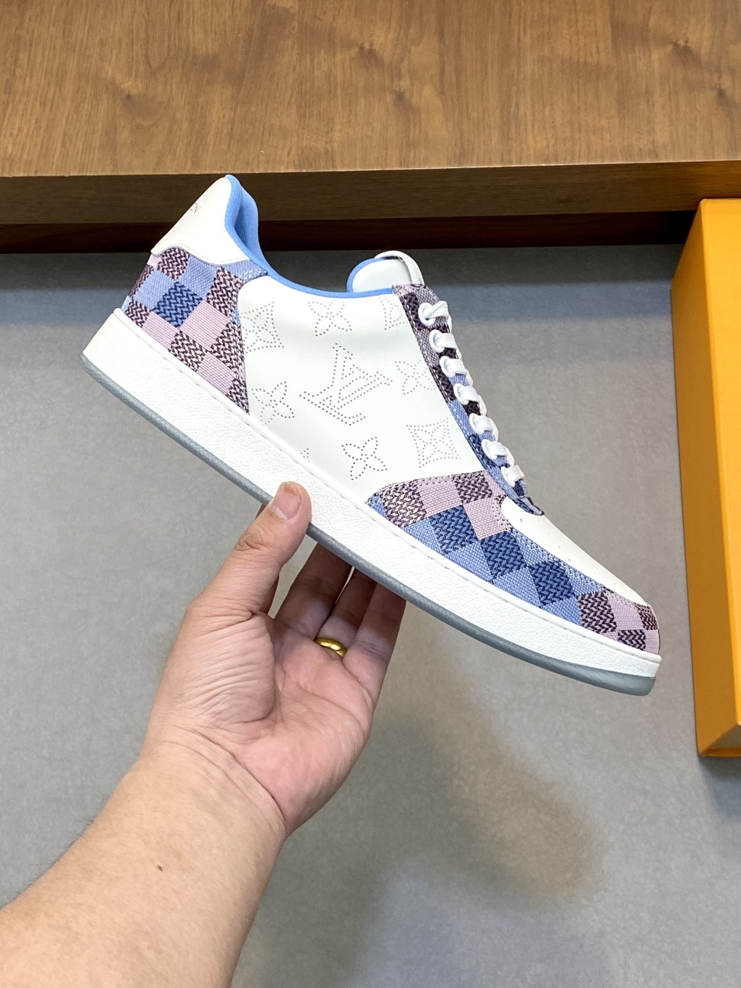 Louis Vuitton Men's Nappa Leather Sneakers with Damier Pattern, Sizes 38-44 5 cmp i1745684890491 8092 0 3