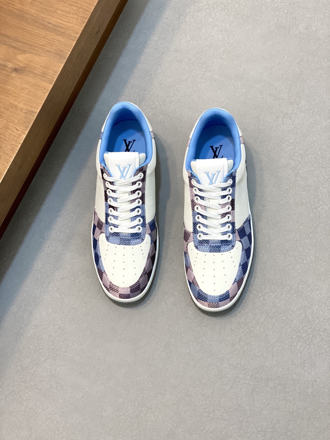 Louis Vuitton Men's Nappa Leather Sneakers with Damier Pattern, Sizes 38-44 2 cmp i1745684890499 4006 0 0