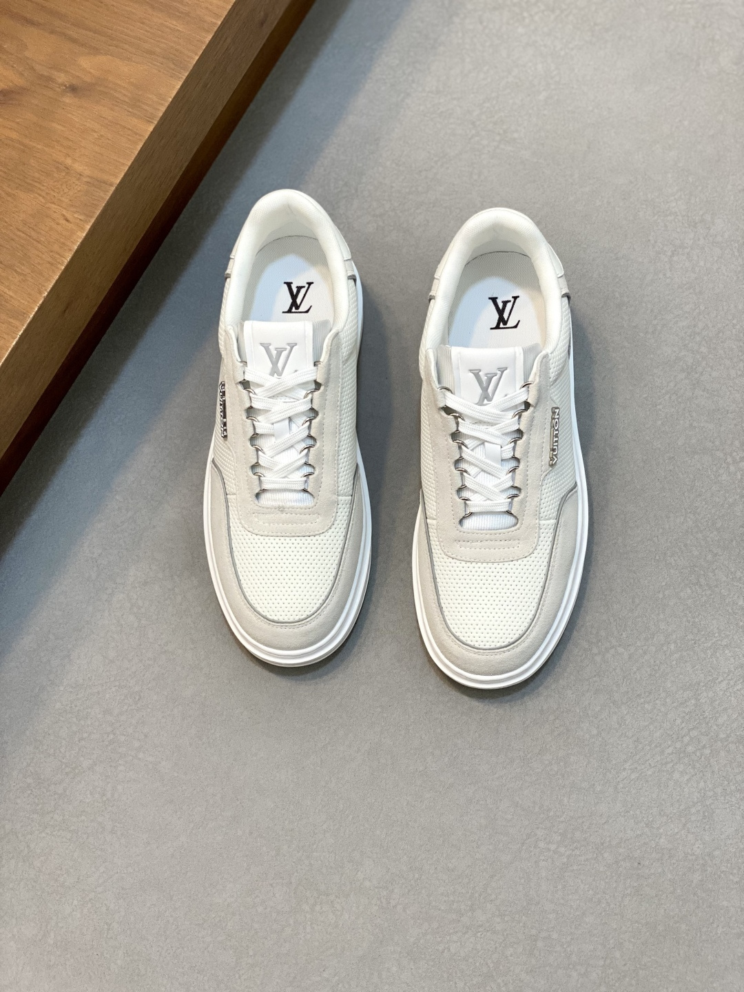 NO:338820,Brand LOUIS VUITTON original color matching code number 38-44 customized 45.46 price Material new Louis Vuitton casual shoes!  The original single-quality Labon craft upper is made of imported cowhide with breathable mesh fabric inner style. Simple and atmospheric original LV ultra-light sole, Louis Vuitton, louis vuitton, louis vuitton, louis vuitton, louis vuitton, cowhide19860909品牌LOUIS VUITTON 颜色原版配色 码数38-44定做45.46 价格 材质路易威登新款 休闲鞋！原单品质拉邦工艺鞋面采用进口牛皮搭配透气网布内里版型时尚 简单大气原版LV超轻大底,路易威登,louis vuitton,louis vuitton,louis vuitton,cowhide,Men's shoes