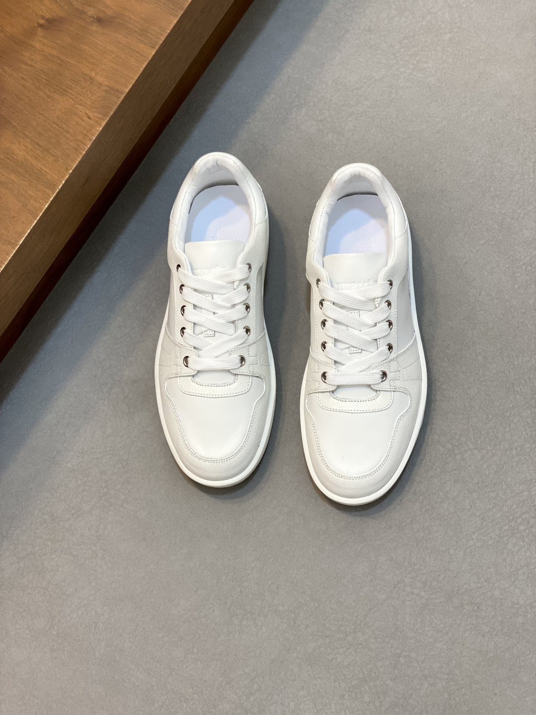 NO:223181,Brand HERMES original color matching, size 39-44 customized 38.45 price Material Hermes 2025 new model, boutique casual shoes, upper cowhide, create full cowhide footbed cowhide inner style, dynamic original Hermes comfortable sole, simple and generous sports and leisure, Hermes casual shoes, hermes, hermes, cowhide19860909品牌HERMES 颜色原版配色 码数39-44定做38.45 价格 材质爱马仕2025新款 精品 休闲鞋 鞋面牛皮打造全牛皮垫脚牛皮内里版型时尚 动感十足原版 爱马仕舒适大底 简洁大方运动休闲,爱马仕 休闲鞋,hermes,hermes,cowhide,Men's shoes