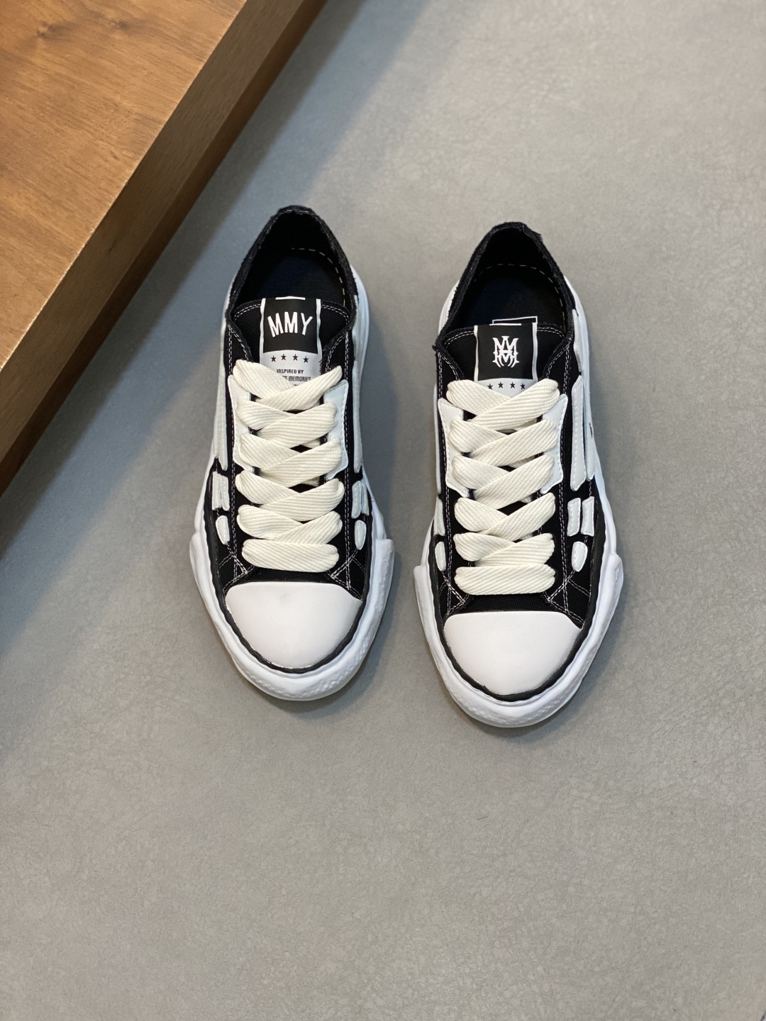 Amiri Bone Runner Low-Top Sneakers, Unisex Denim Casual Shoes 1 cmp i1745943618872 7092 0 0