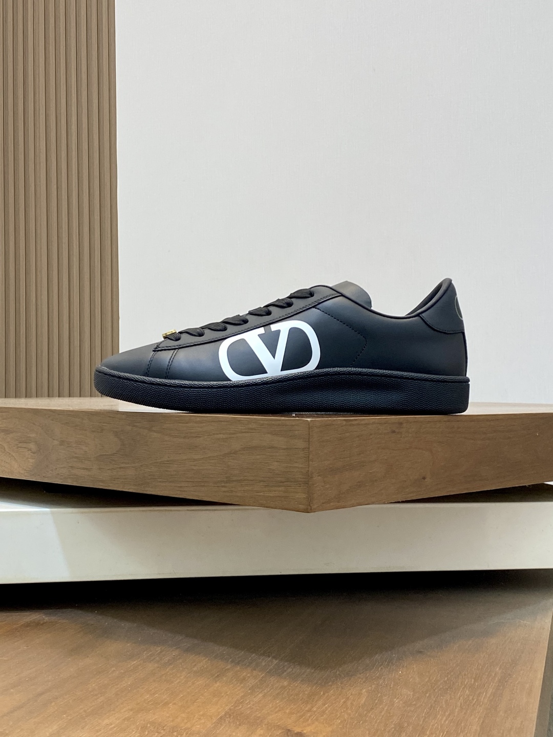 Valentino Leather Sneakers | Casual Sport Shoes | Size 39-44 3 cmp i1746289478653 1982 0 1