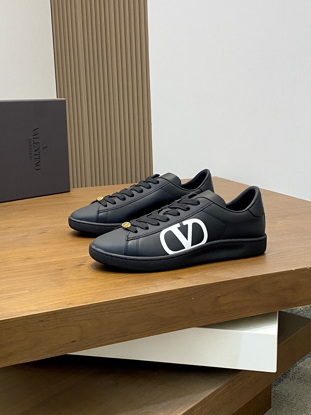 Valentino Leather Sneakers | Casual Sport Shoes | Size 39-44 4 cmp i1746289478668 3666 0 2