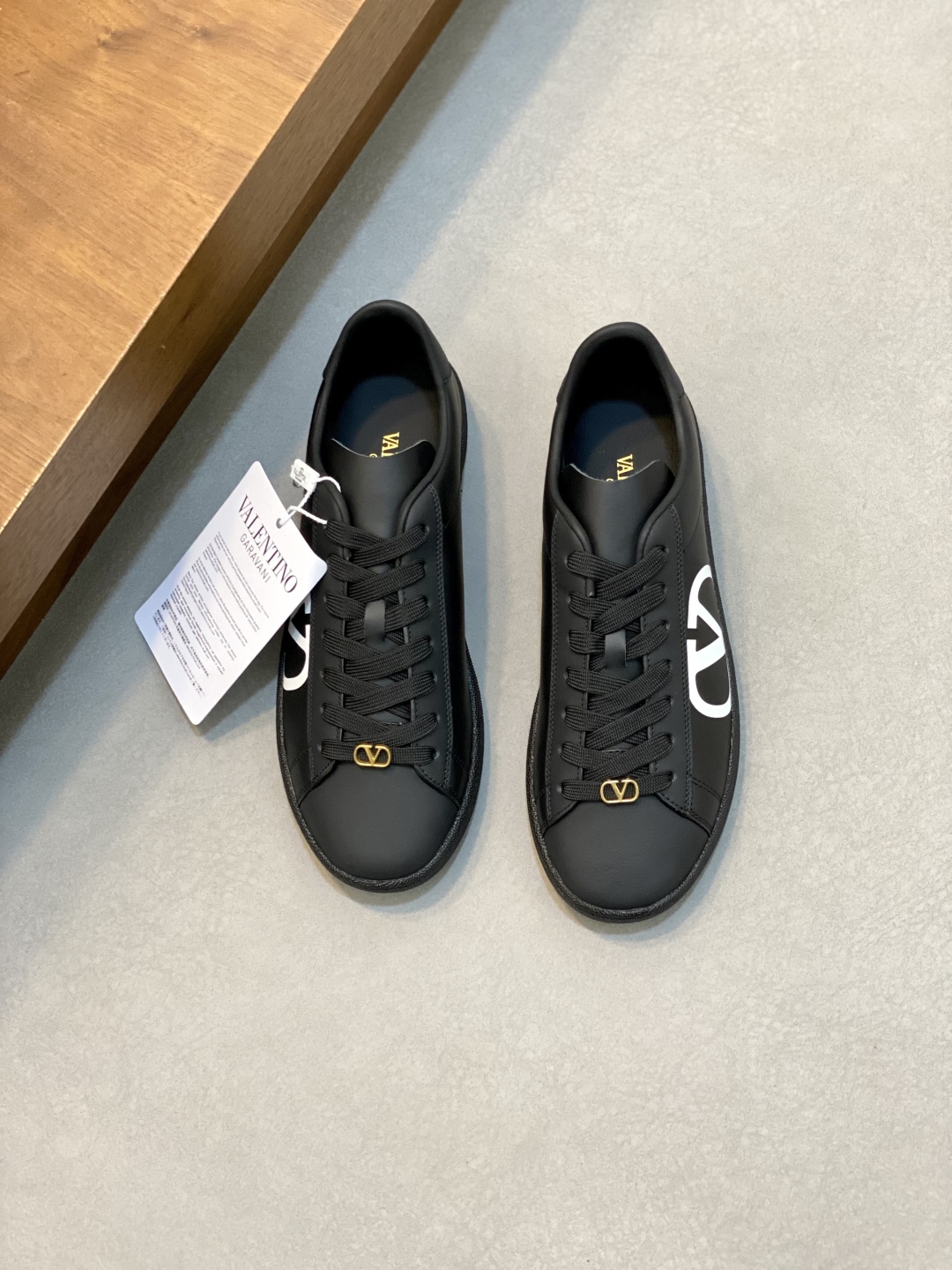 Valentino Leather Sneakers | Casual Sport Shoes | Size 39-44 2 cmp i1746289478671 8822 0 0